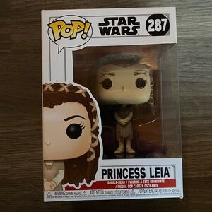 Funko Pop Princess Leia Figure - Brown and White